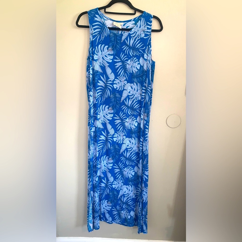 Water Lily maxi dress blue tropical vibes print great for summer size small